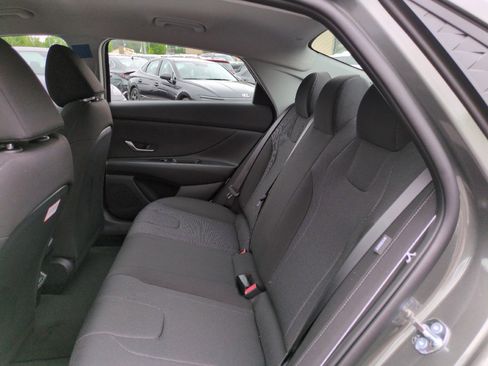 New 2026 Hyundai Elantra SE FWD image 34