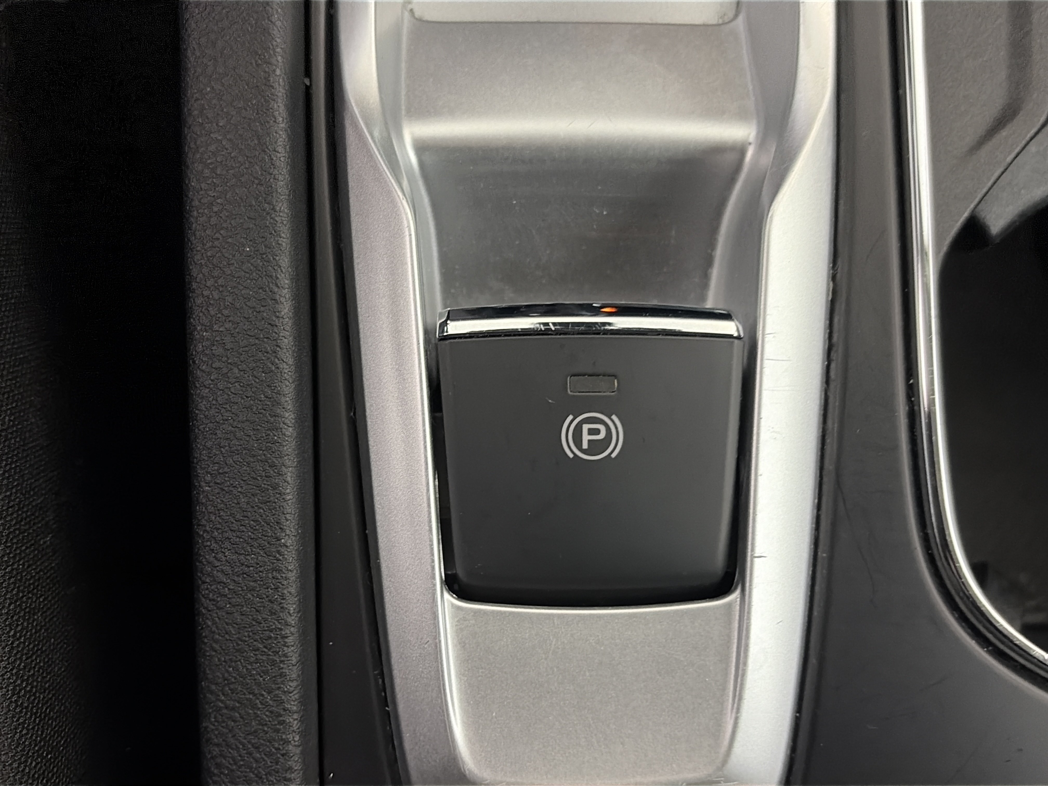 Certified 2025 Subaru Ascent Premium AWD/4WD image 29