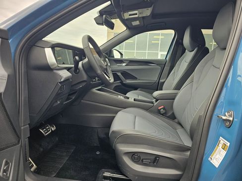 New 2026 Volkswagen Tiguan SE R-Line AWD/4WD image 11