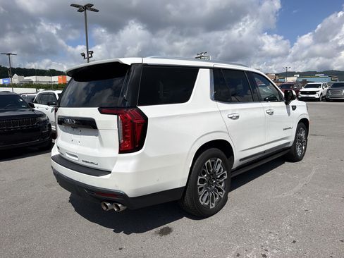 Used 2024 GMC Yukon Denali Ultimate AWD/4WD image 6