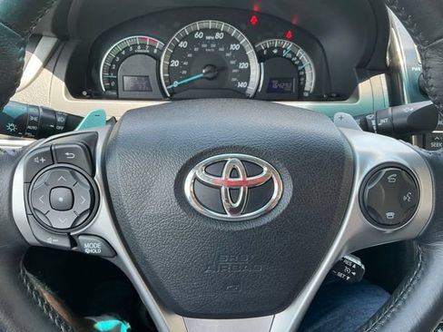 Used 2014 Toyota Camry SE w/ Leather Package FWD image 29