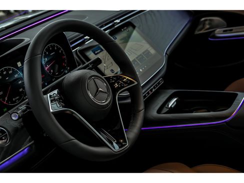 New 2026 Mercedes-Benz E 350 4MATIC Sedan image 10