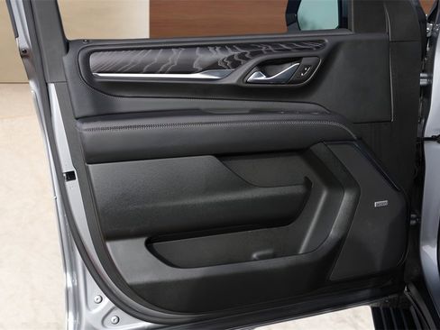 Used 2024 GMC Yukon Denali image 25