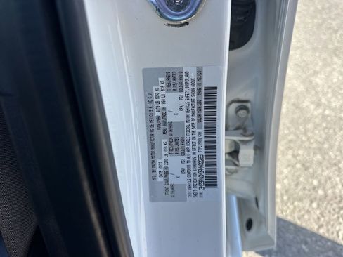 Used 2024 MAZDA MAZDA3 s image 35