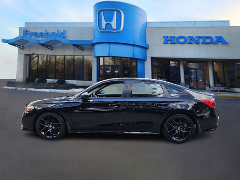 Used 2023 Honda Civic Sport image 4