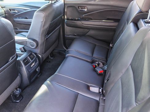 Certified 2022 Honda Pilot Special Edition image 19