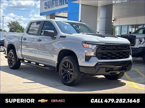 Used 2025 Chevrolet Silverado 1500 Custom Trail Boss w/ Turbomax Blackout Package AWD/4WD image 1
