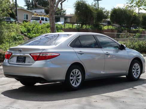 Used 2016 Toyota Camry LE FWD image 6