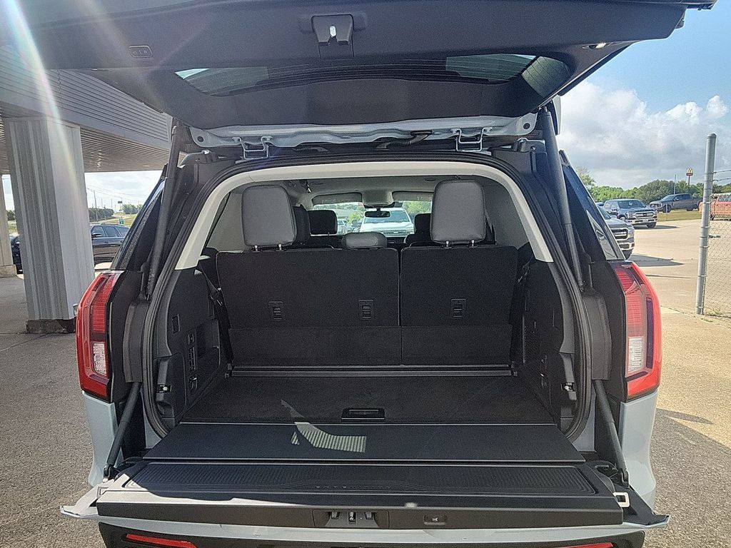 New 2027 Ford Expedition Active RWD image 28