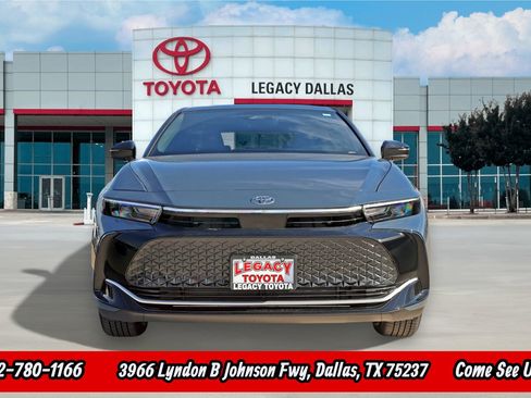 New 2026 Toyota Crown XLE image 6