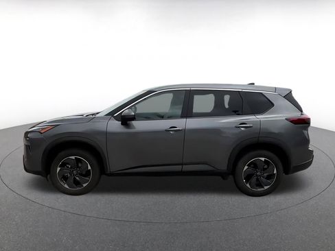 Used 2025 Nissan Rogue SV FWD image 9