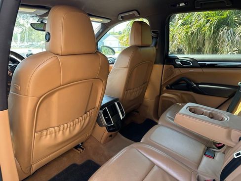 Used 2013 Porsche Cayenne AWD/4WD image 33