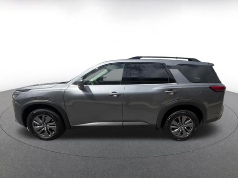 Used 2025 Nissan Pathfinder SV AWD/4WD image 8