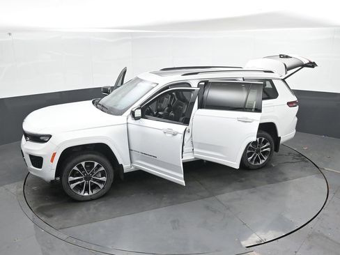 Used 2021 Jeep Grand Cherokee L Overland w/ Advanced Protech Group III image 53