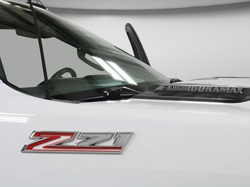 Used 2023 Chevrolet Silverado 2500 LT w/ Convenience Package image 29