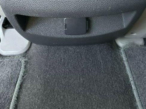 Used 2013 Ford Edge SE image 35