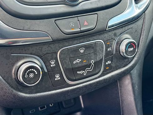 Used 2023 Chevrolet Equinox LT FWD image 15