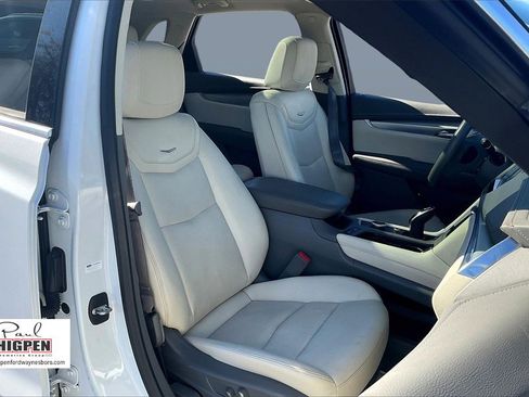Used 2022 Cadillac XT5 Premium Luxury w/ Technology Package image 7