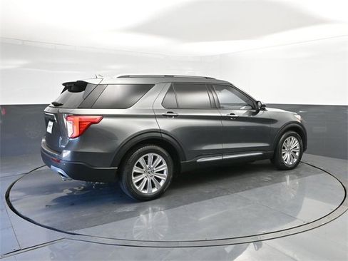 Used 2020 Ford Explorer Limited image 15