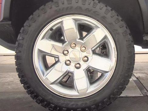 Used 2025 GMC Canyon AT4 AWD/4WD image 3