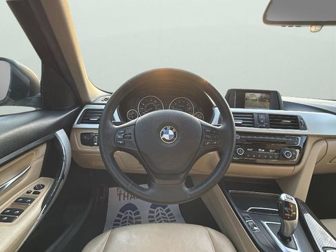 Used 2018 BMW 320i Sedan image 11