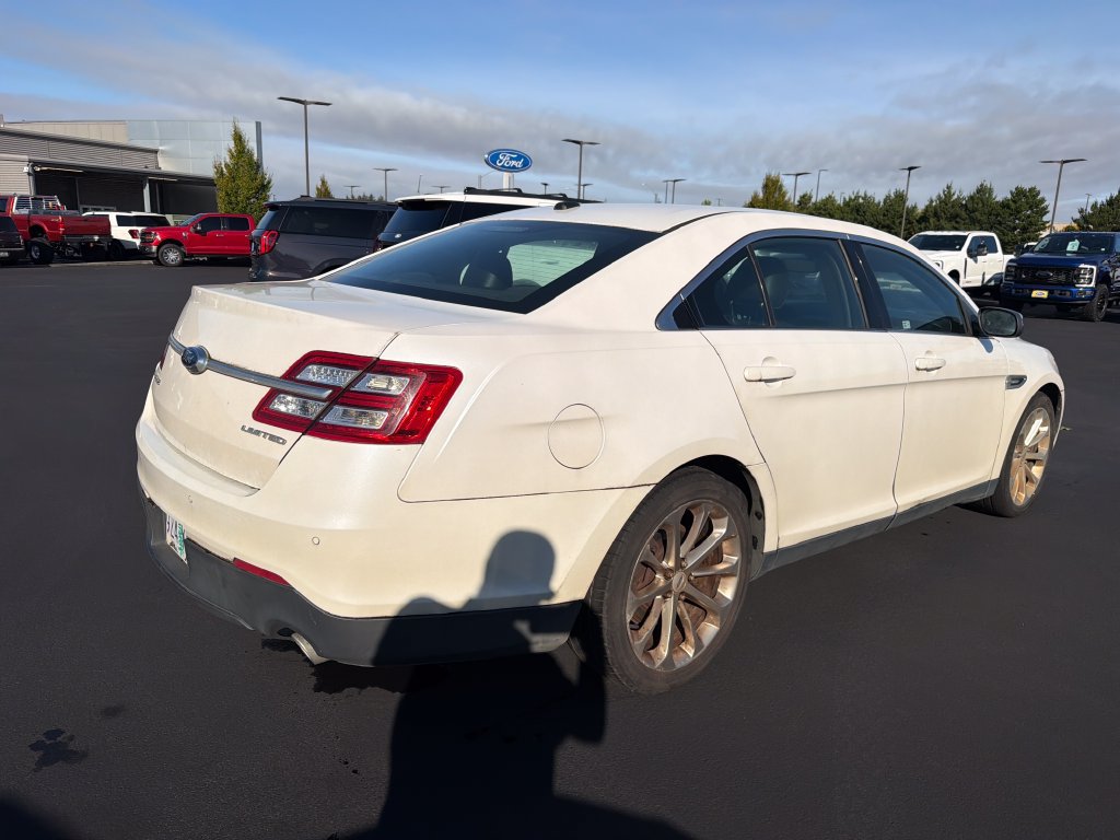 Used 2013 Ford Taurus Limited FWD image 4