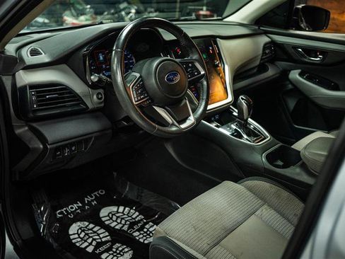 Used 2023 Subaru Outback Premium AWD/4WD image 9