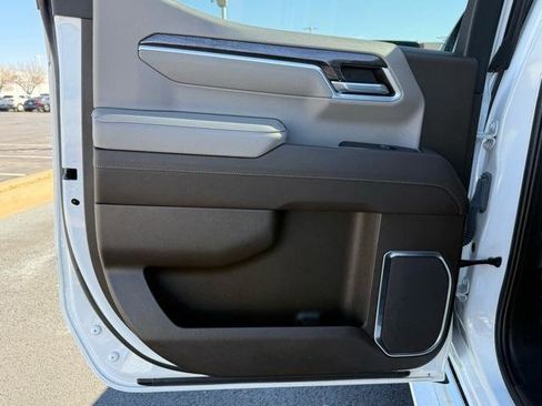 Used 2022 Chevrolet Silverado 1500 LTZ image 29