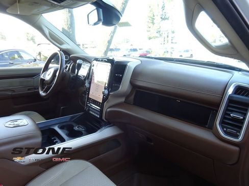 Used 2022 RAM 2500 Laramie AWD/4WD image 16