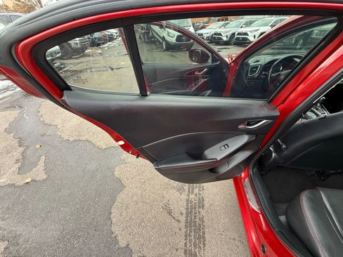 Used 2015 MAZDA MAZDA3 s Grand Touring image 32