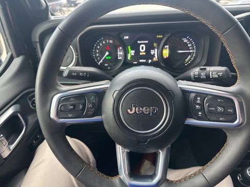 Used 2024 Jeep Wrangler Unlimited Sahara image 25