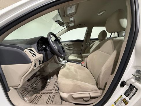 Used 2013 Toyota Corolla LE w/ Preferred Accessory Pkg #2 image 12