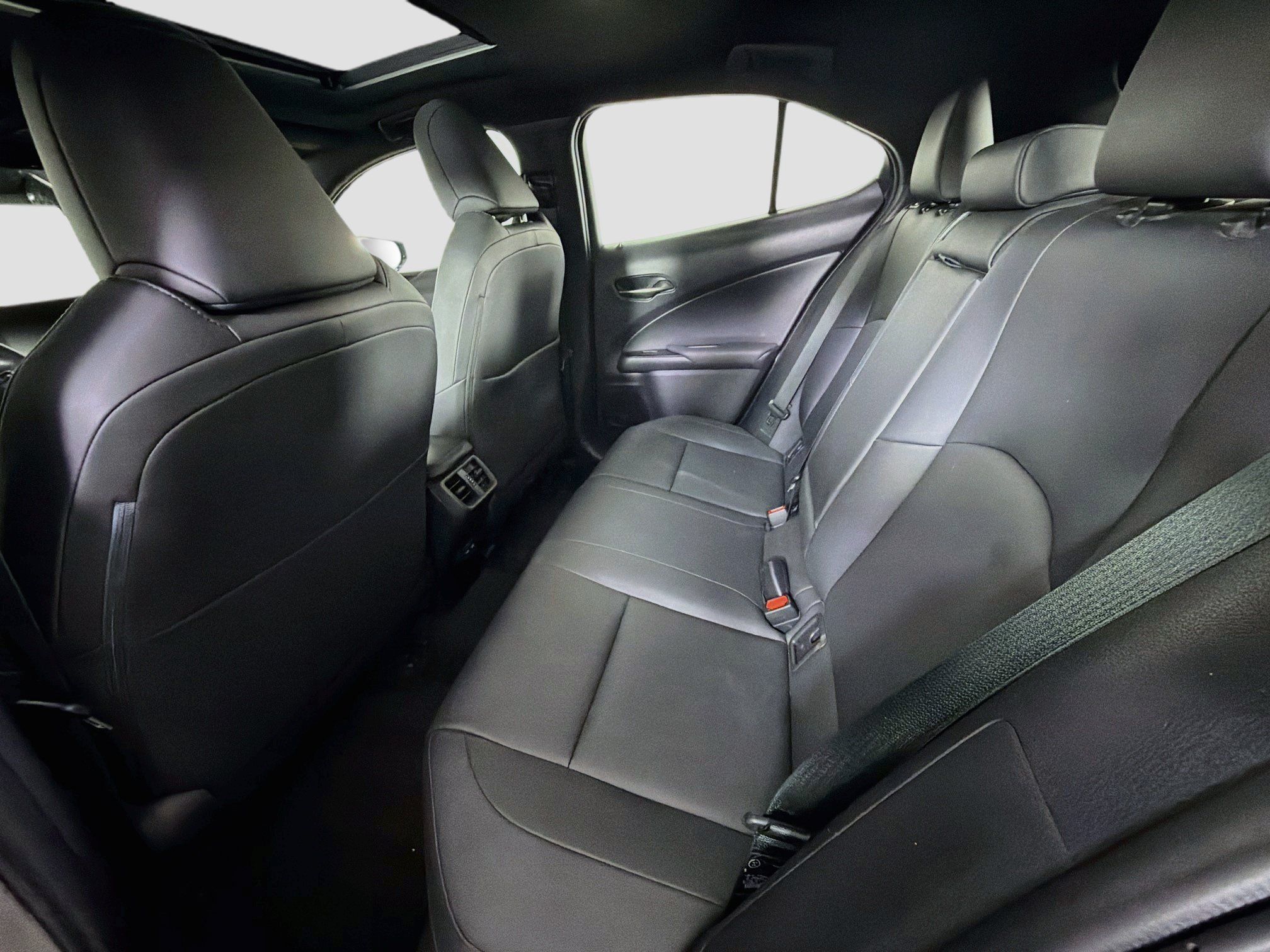 Used 2021 Lexus UX 200 w/ Accessory Package (Z2) FWD image 26
