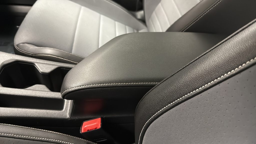 Certified 2025 Volkswagen Jetta SE FWD image 20