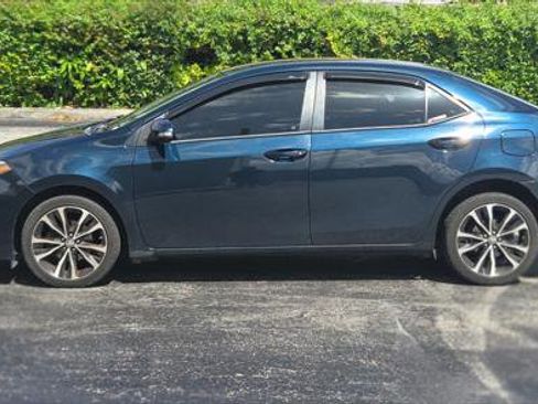 Used 2017 Toyota Corolla SE w/ Carpet Mat Package (TMS) image 3