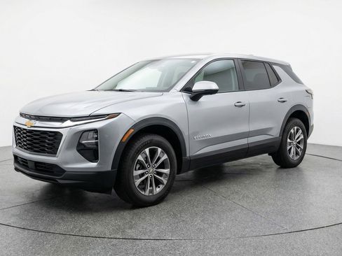 Used 2025 Chevrolet Equinox LT FWD image 3