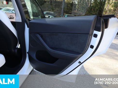 Used 2024 Tesla Model Y Performance image 27