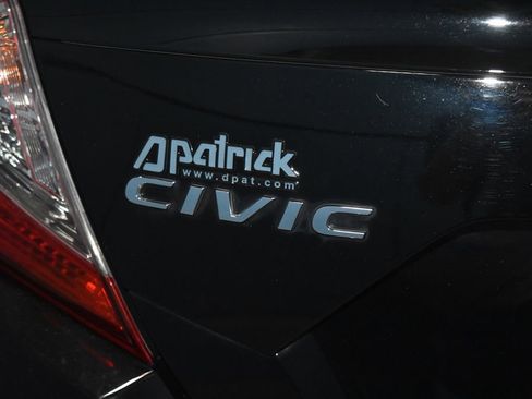 Used 2016 Honda Civic Touring image 32