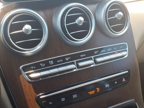 Used 2022 Mercedes-Benz GLC 300 image 28