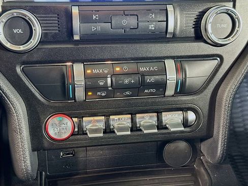 Certified 2019 Ford Mustang GT w/ Equipment Group 301A image 18