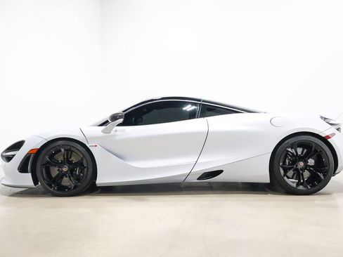 Used 2018 McLaren 720S image 12