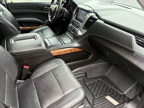 Used 2015 Chevrolet Suburban LTZ image 32