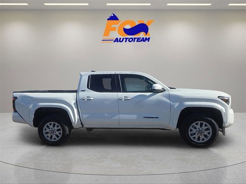 New 2026 Toyota Tacoma SR5 image 6