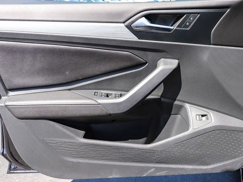 Certified 2025 Volkswagen Jetta S FWD image 22