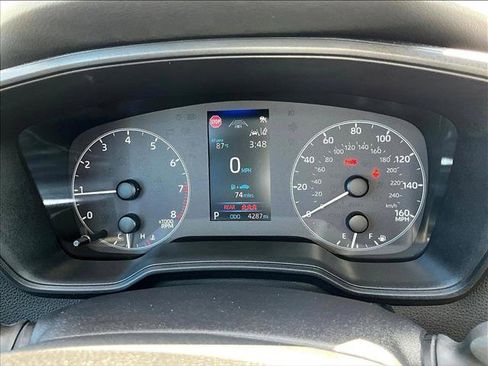 Used 2025 Toyota Corolla LE image 21