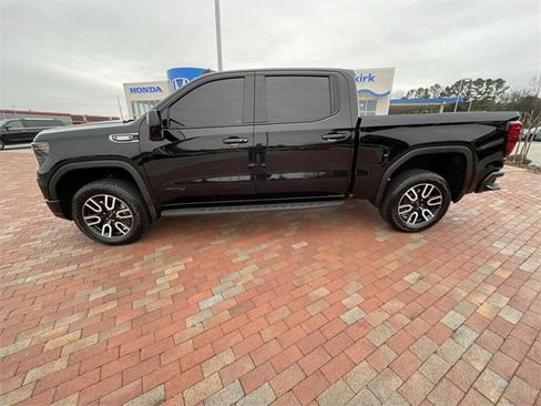 Used 2025 GMC Sierra 1500 AT4 w/ AT4 Premium Package image 29