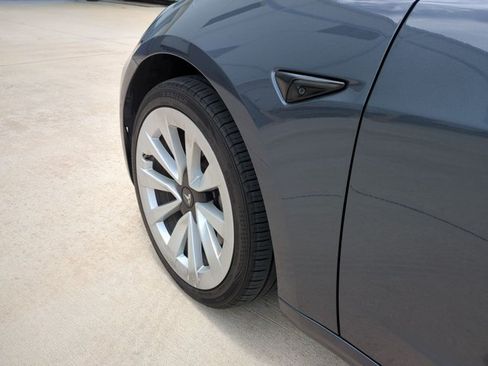 Used 2022 Tesla Model 3 Standard Range RWD image 10