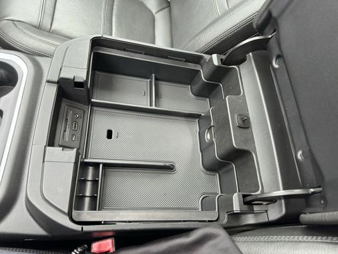 Used 2019 GMC Sierra 1500 Denali w/ Denali Ultimate Package image 39