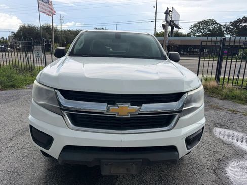 Used 2019 Chevrolet Colorado W/T RWD image 3