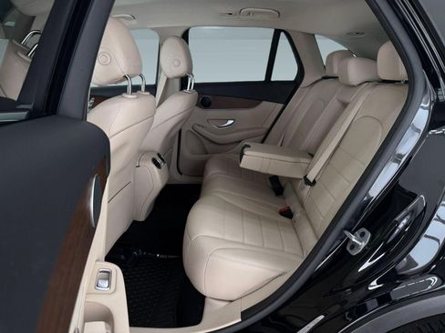 Used 2022 Mercedes-Benz GLC 300 4MATIC image 20